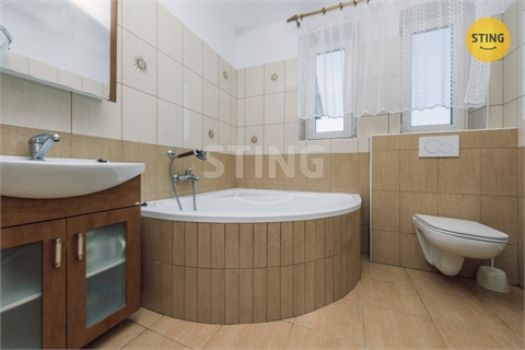 Prodej rodinného domu, 158 m² - 2