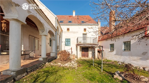 Prodej rodinného domu, 228 m² 10