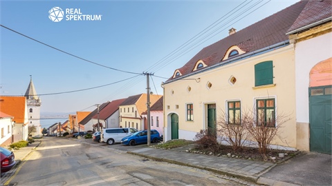 Prodej rodinného domu, 228 m² - 8