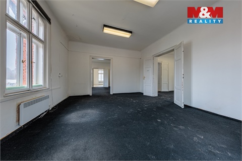 Prodej rodinného domu, 710 m² - 14