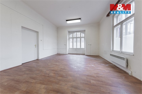 Prodej rodinného domu, 710 m² 6