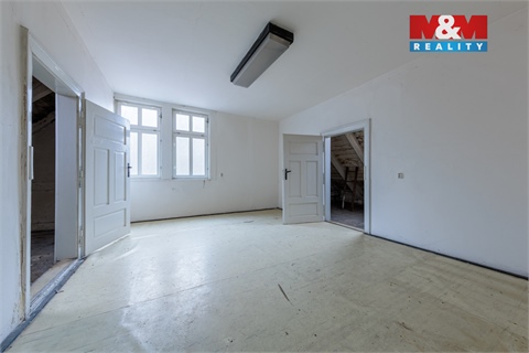 Prodej rodinného domu, 710 m² - 20