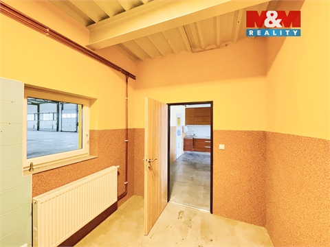 Pronájem výrobního objektu, 1 070 m² 6