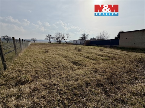 Prodej stavebního pozemku, 1 011 m² 0