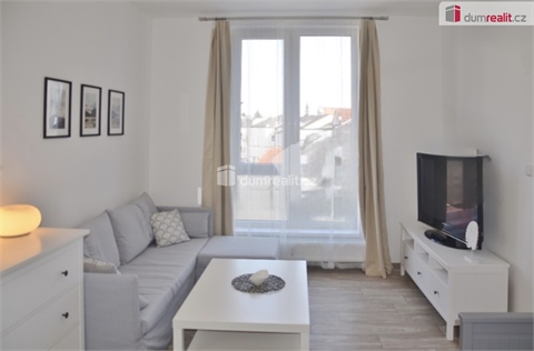 Pronájem bytu 1+1, 34 m² 2