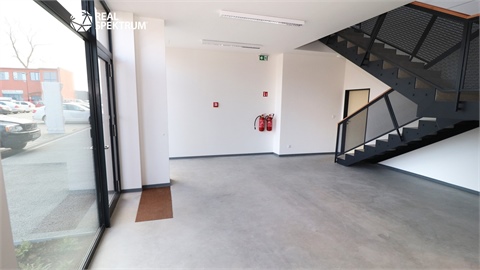 Pronájem skladu / haly, 645 m² 2
