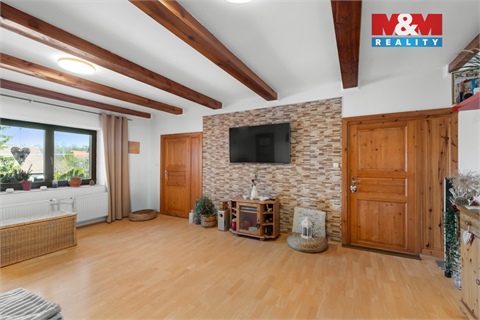 Prodej rodinného domu, 228 m² 2