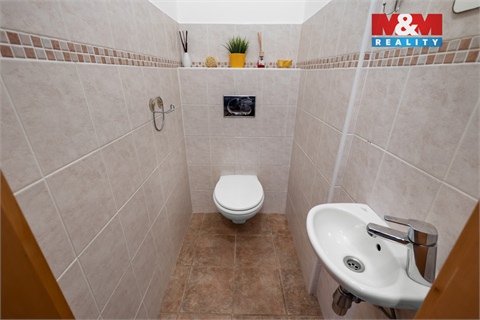 Prodej rodinného domu, 228 m² - 16