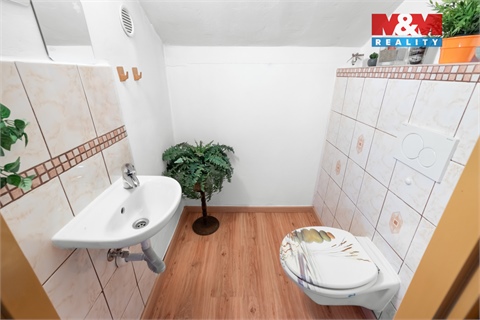 Prodej rodinného domu, 228 m² 24