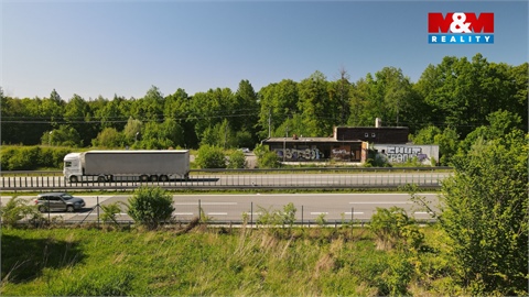 Prodej komerčního objektu, 890 m² 4