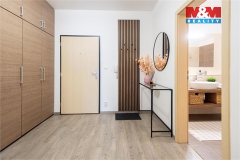 Prodej bytu 2kk, 56 m² - 12