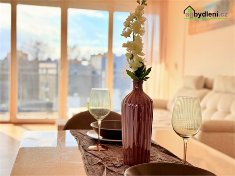 Pronájem bytu 2kk, 73 m² 0