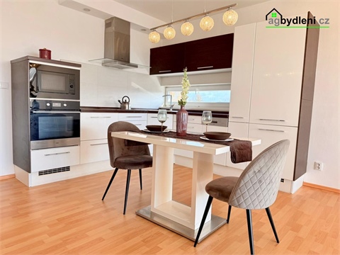 Pronájem bytu 2kk, 73 m² - 2