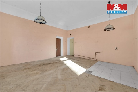 Prodej rodinného domu, 302 m² 8