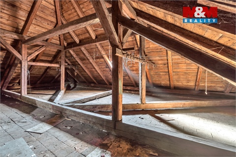 Prodej rodinného domu, 302 m² - 18