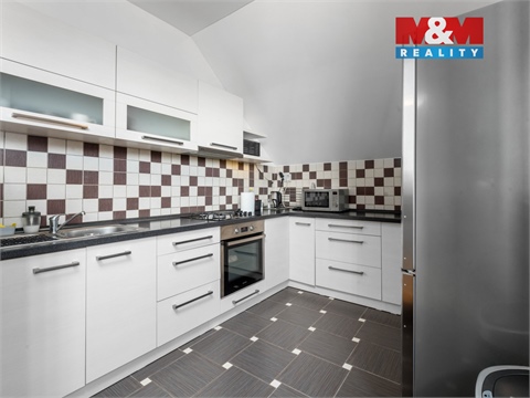 Prodej rodinného domu, 355 m² 6