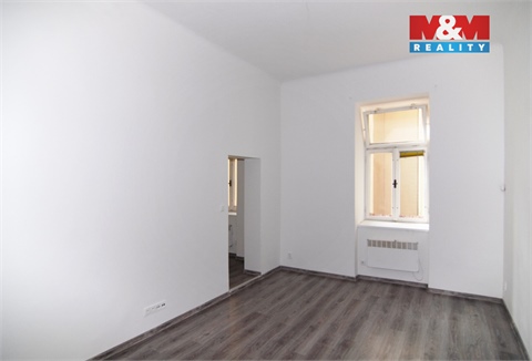 Pronájem bytu 1+1, 30 m² - 0