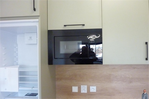 Pronájem bytu 2kk, 71 m² - 18