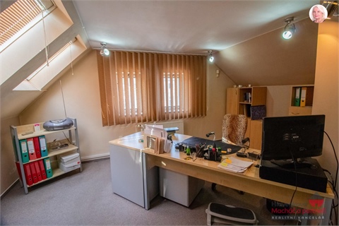 Prodej rodinného domu, 209 m² - 2