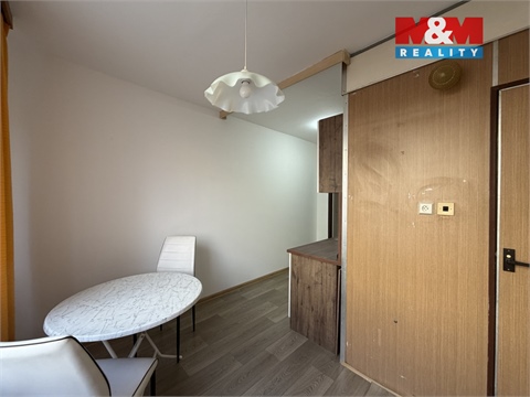 Pronájem bytu 1+1, 35 m² 2