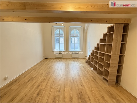 Pronájem bytu 1kk, 48 m² 6