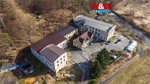 Pronájem výrobního objektu, 884 m² 0