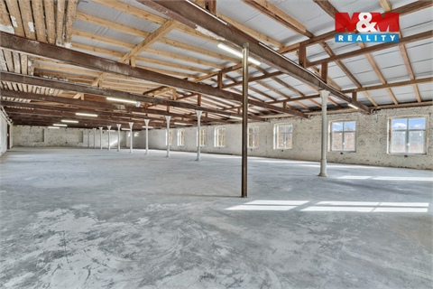 Pronájem výrobního objektu, 884 m² 2