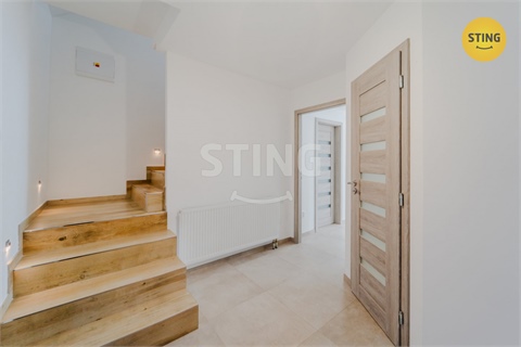 Prodej rodinného domu, 208 m² 12