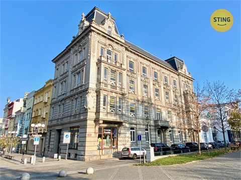 Pronájem obchodních prostor, 270 m² 0
