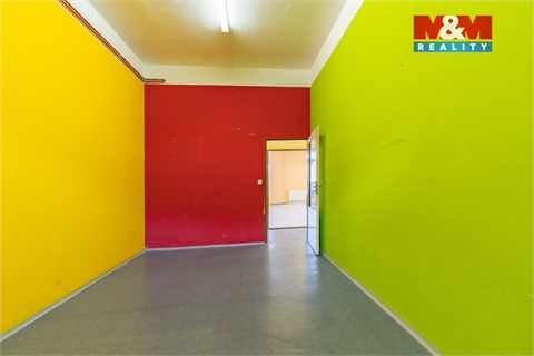 Prodej obchodních prostor, 300 m² 10