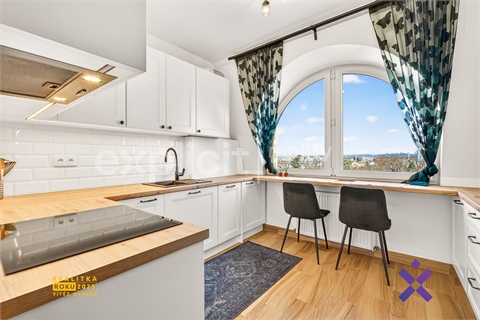 Prodej bytu 4+1, 93 m² 0