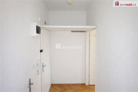 Pronájem bytu 1kk, 62 m² - 12