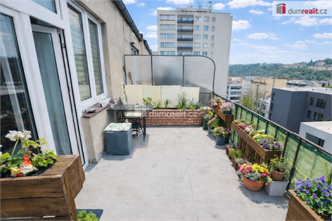 Pronájem bytu 1kk, 62 m² 2