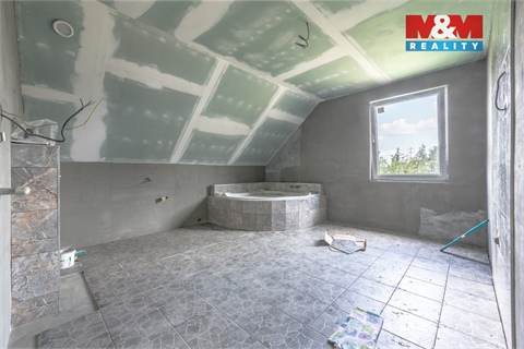 Prodej rodinného domu, 350 m² 10