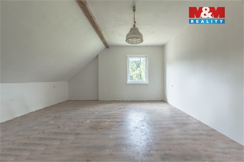 Prodej rodinného domu, 350 m² 8