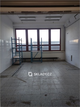 Pronájem skladu / haly, 604 m² - 0