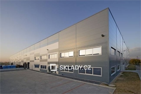 Pronájem skladu / haly, 2 500 m² - 0