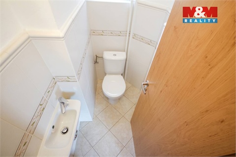 Prodej rodinného domu, 279 m² 14