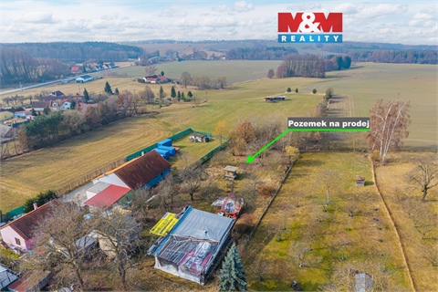 Prodej stavebního pozemku, 1 727 m² 0