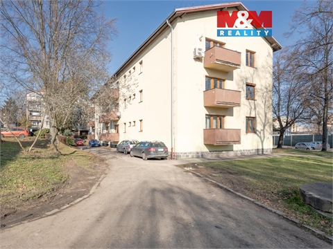 Pronájem bytu 3+1, 74 m² 0