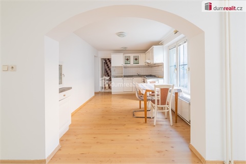 Prodej rodinného domu, 230 m² - 2