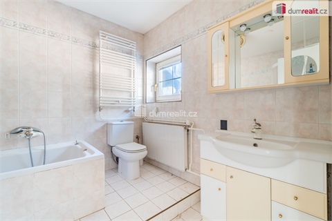 Prodej rodinného domu, 230 m² - 14