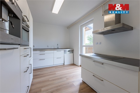 Prodej rodinného domu, 182 m² - 16