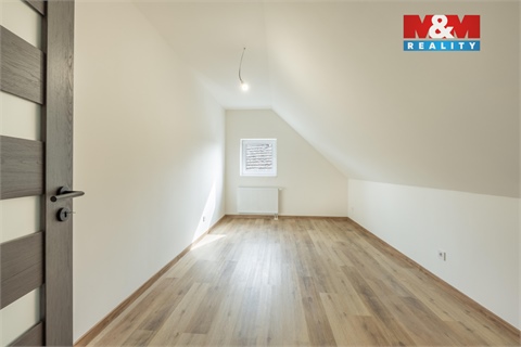 Prodej rodinného domu, 179 m² - 18