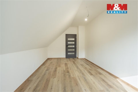Prodej rodinného domu, 179 m² - 20