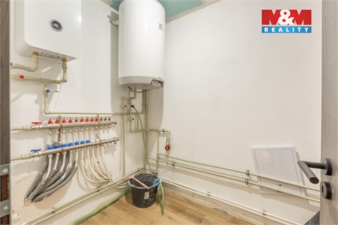 Prodej rodinného domu, 179 m² - 8