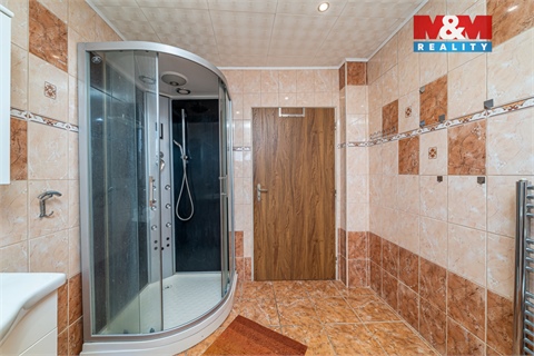 Prodej rodinného domu, 280 m² - 6