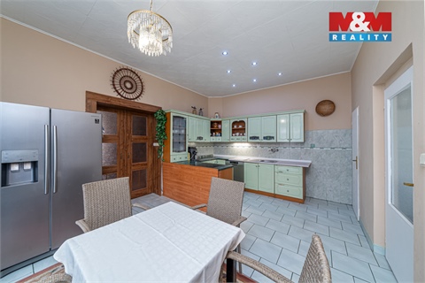 Prodej rodinného domu, 280 m² - 2