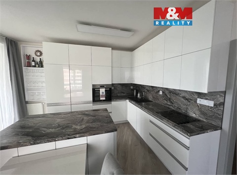 Pronájem bytu 3kk, 87 m² 0