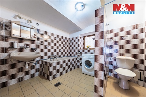 Prodej rodinného domu, 250 m² 20